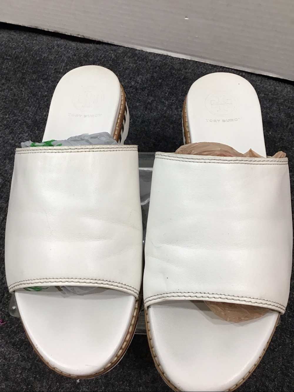 Tory Burch white leather platform slide mules 7 - Picture 2 of 11